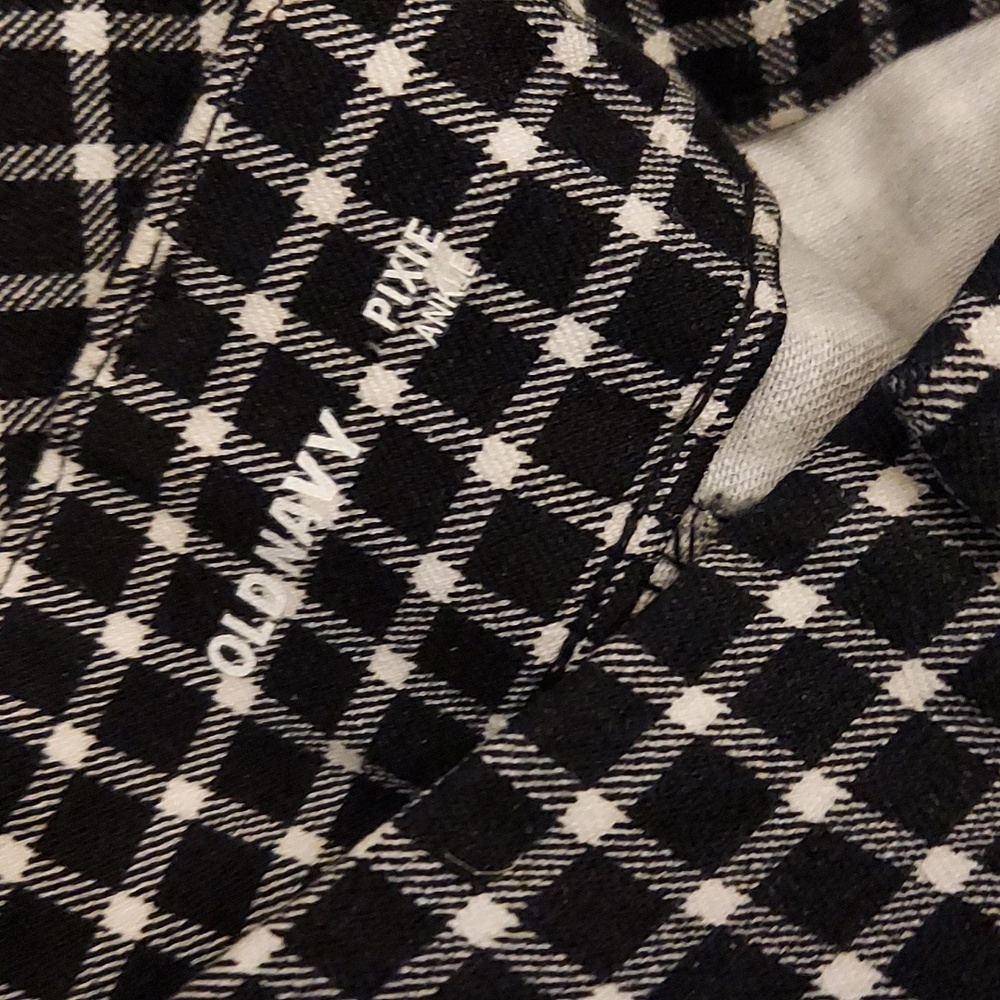 Old Navy Pixie Ankle Pants - image 4